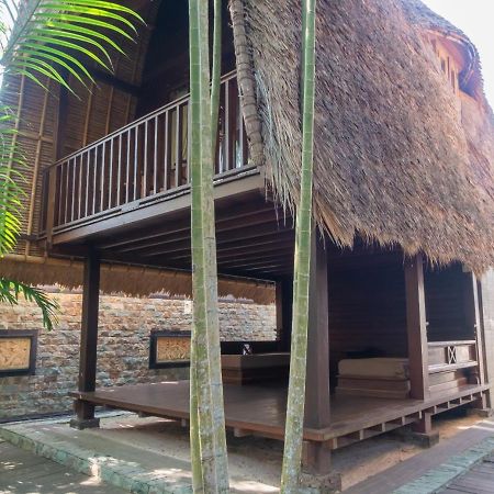 The Nichos Bungalows And Villas Nusa Lembongan Exteriör bild